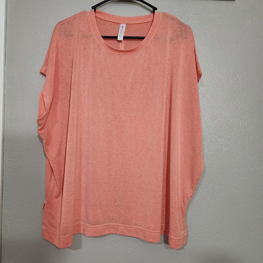 Athleta Top Womens 1X Pink Release Tee Slouchy Resort wear Beachy Coastal Travel